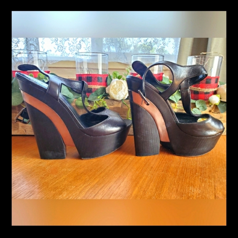 Vince Camuto Vintage Rare Women's VC-Babe Platform Wedge Sandal🖤💕 - Picture 5 of 7